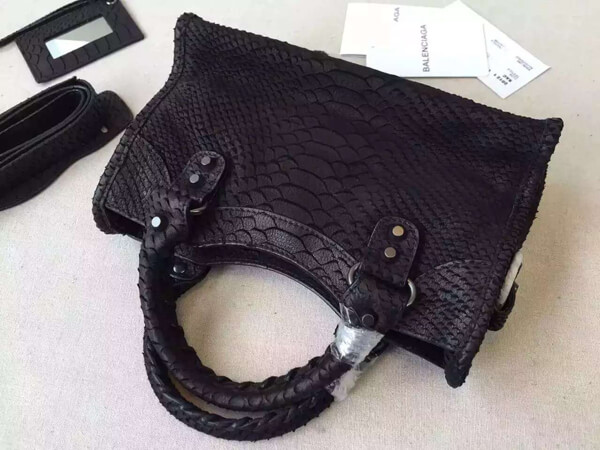 バレンシアガ バッグ スーパーコピーClassic Mini City バレンシアガ2018新作 ブラックミニ シティ セレブ愛用!